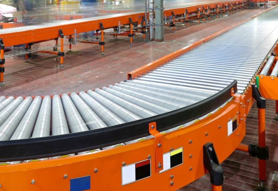 PVC conveyor roller operating in food-grade setting